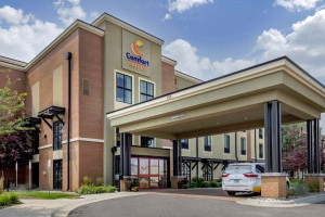 Comfort Suites Bozeman | next to Costco